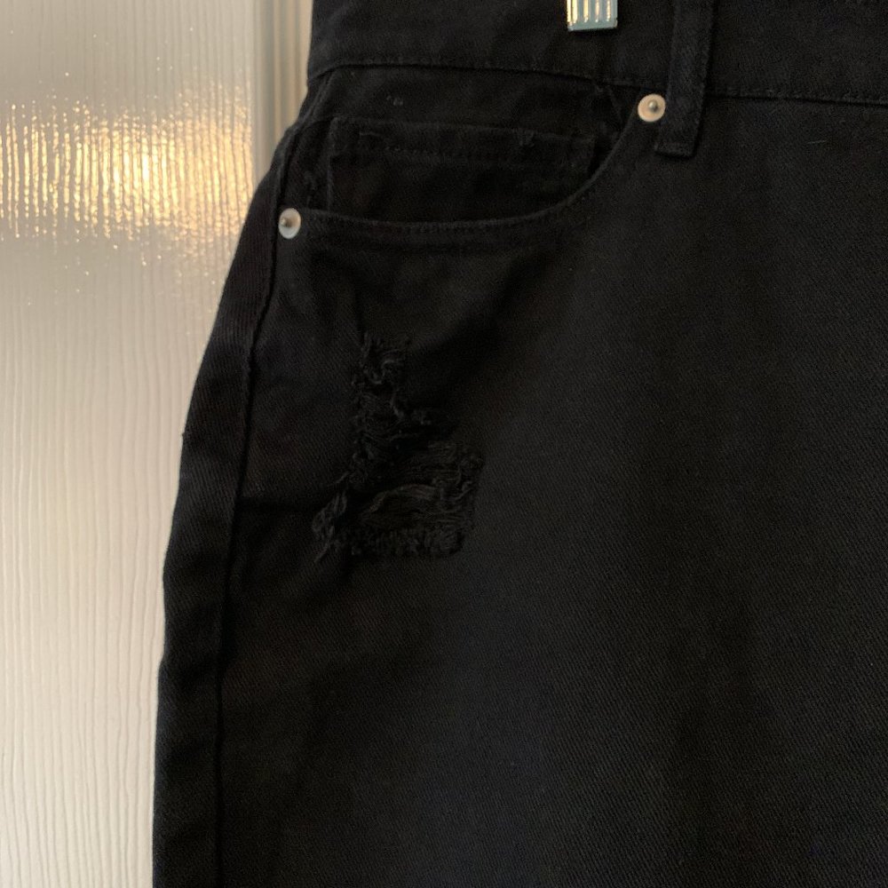 F21 Ripped Jean Skirt - Picture 6 of 8